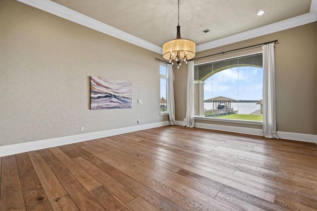 8834 Cross Country Drive, Houston, TX 77346