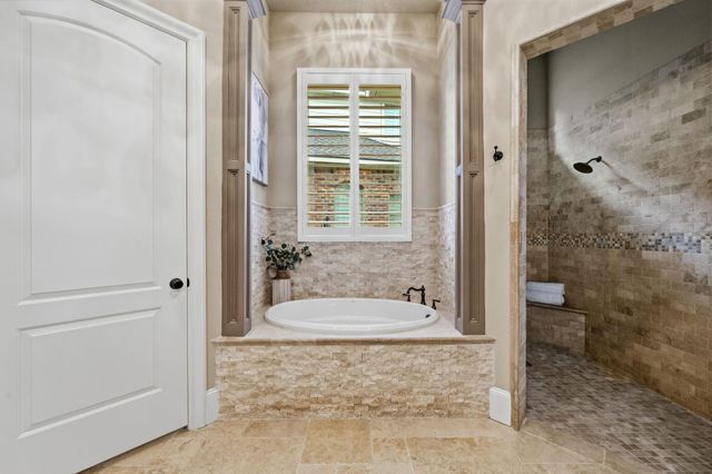 8834 Cross Country Drive, Houston, TX 77346