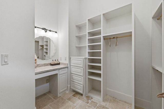 8834 Cross Country Drive, Houston, TX 77346