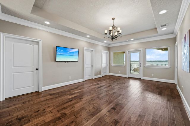 8834 Cross Country Drive, Houston, TX 77346