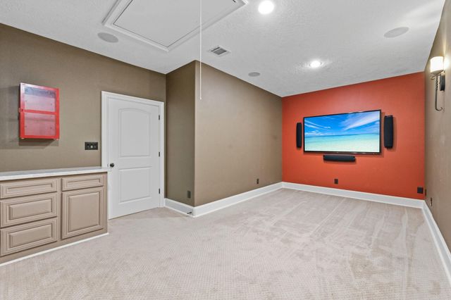8834 Cross Country Drive, Houston, TX 77346