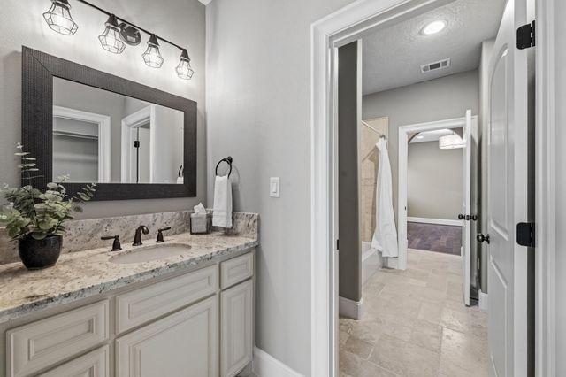 8834 Cross Country Drive, Houston, TX 77346