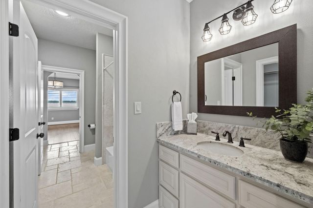 8834 Cross Country Drive, Houston, TX 77346