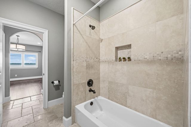 8834 Cross Country Drive, Houston, TX 77346