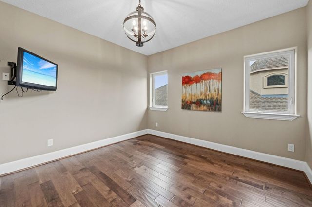8834 Cross Country Drive, Houston, TX 77346