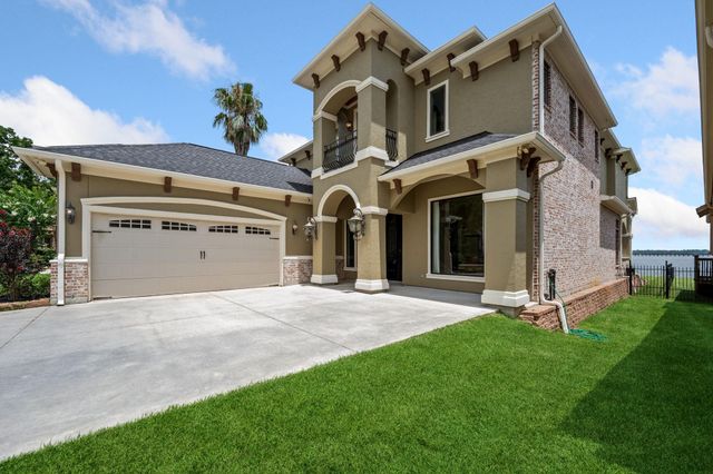 8834 Cross Country Drive, Houston, TX 77346