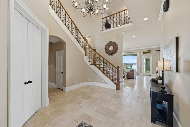 8834 Cross Country Drive, Houston, TX 77346