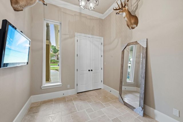 8834 Cross Country Drive, Houston, TX 77346