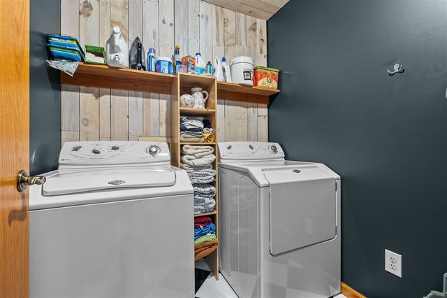 9299 26th Street, Gobles, MI 49055