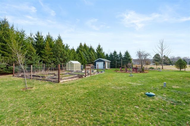 9299 26th Street, Gobles, MI 49055