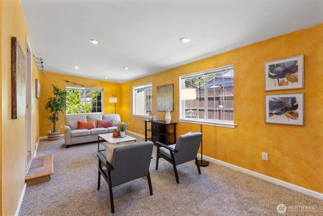 17821 60th Avenue W, Lynnwood, WA 98037