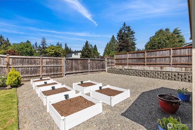 17821 60th Avenue W, Lynnwood, WA 98037