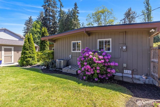 17821 60th Avenue W, Lynnwood, WA 98037