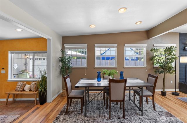 17821 60th Avenue W, Lynnwood, WA 98037