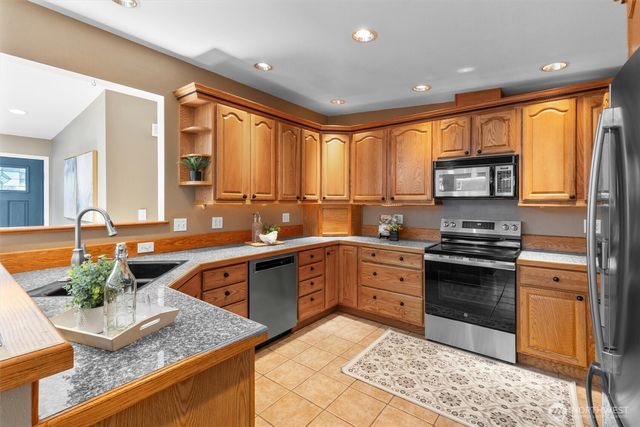 17821 60th Avenue W, Lynnwood, WA 98037