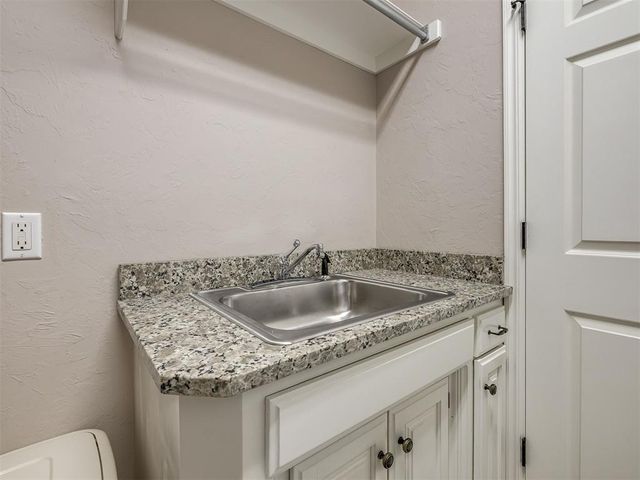 1601 Olde Depot Drive, Edmond, OK 73034