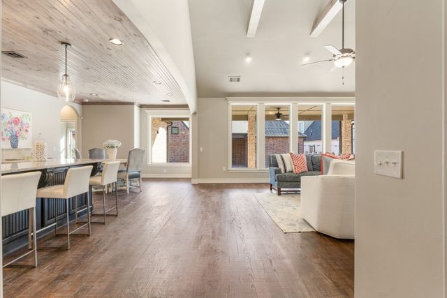 15704 Flora Avenue, Edmond, OK 73013