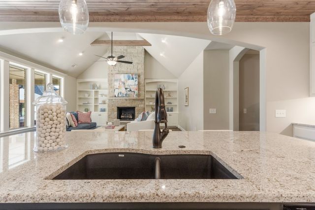 15704 Flora Avenue, Edmond, OK 73013