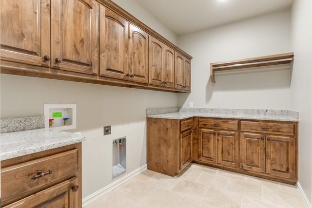 15704 Flora Avenue, Edmond, OK 73013