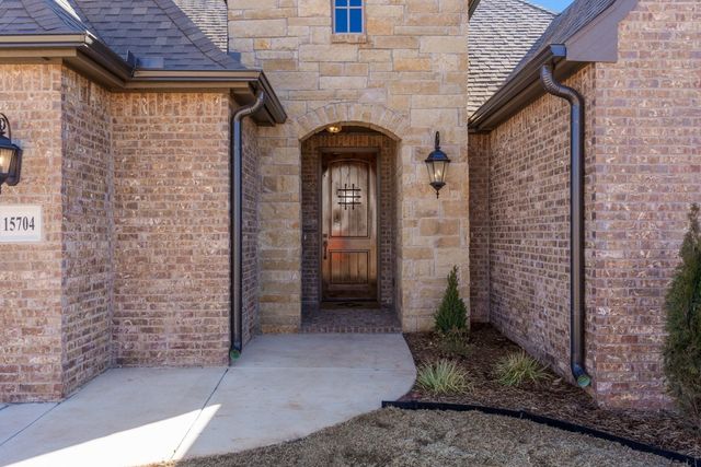 15704 Flora Avenue, Edmond, OK 73013