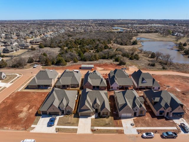 15704 Flora Avenue, Edmond, OK 73013