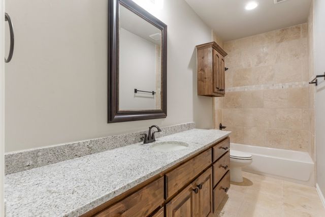 15704 Flora Avenue, Edmond, OK 73013