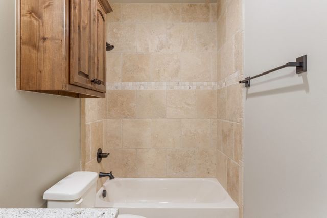 15704 Flora Avenue, Edmond, OK 73013