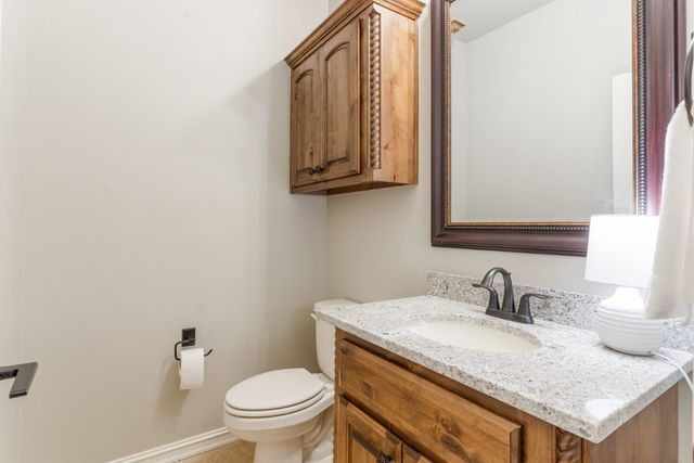15704 Flora Avenue, Edmond, OK 73013