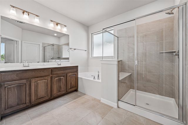802 Juneau Street, Gainesville, TX 76240