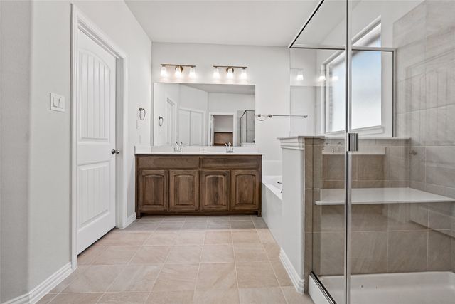 802 Juneau Street, Gainesville, TX 76240