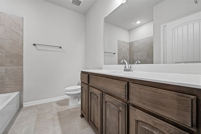 802 Juneau Street, Gainesville, TX 76240