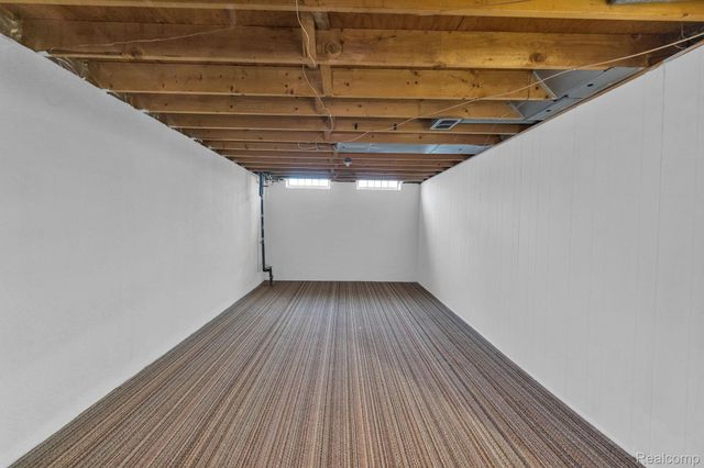 34381 Rosslyn Street, Westland, MI 48185