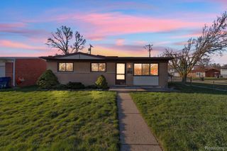 34381 Rosslyn Street, Westland, MI 48185