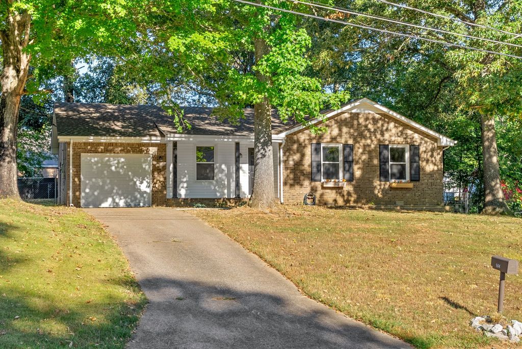 504 Linda Ln, Clarksville, TN 37042