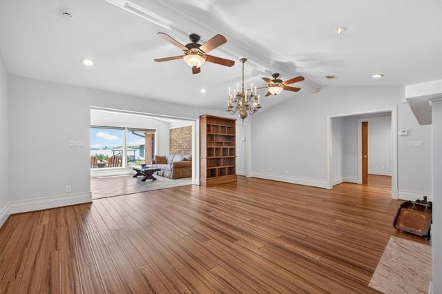 1109 Harbor View Drive, Galveston, TX 77550
