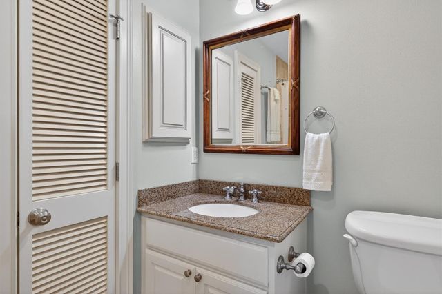 1109 Harbor View Drive, Galveston, TX 77550
