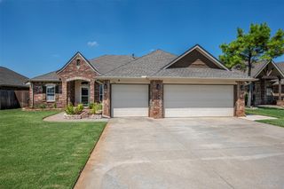 2913 Alethea Drive, Moore, OK 73160