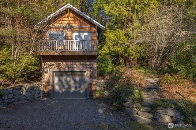 2111 Dellesta Drive, Bellingham, WA 98226