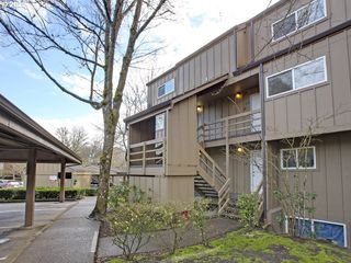 4 TOUCHSTONE Dr 141, Lake Oswego, OR 97035