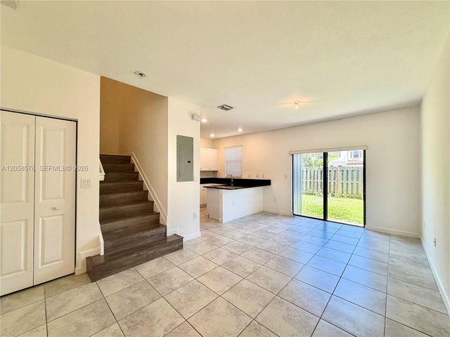 11214 SW 249th St, Homestead, FL 33032