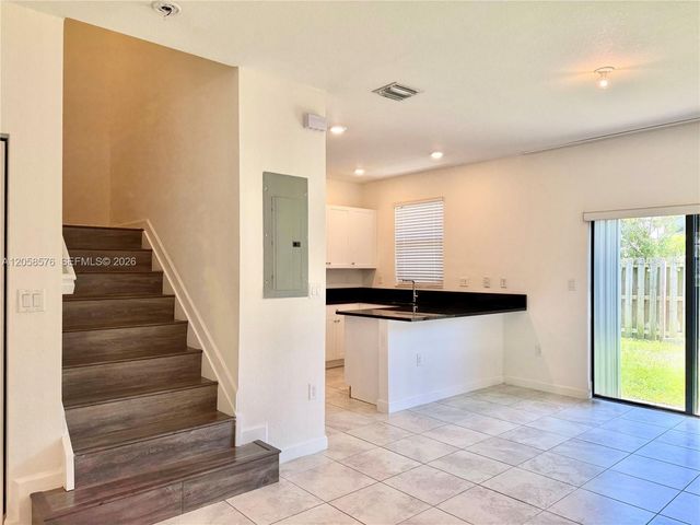 11214 SW 249th St, Homestead, FL 33032