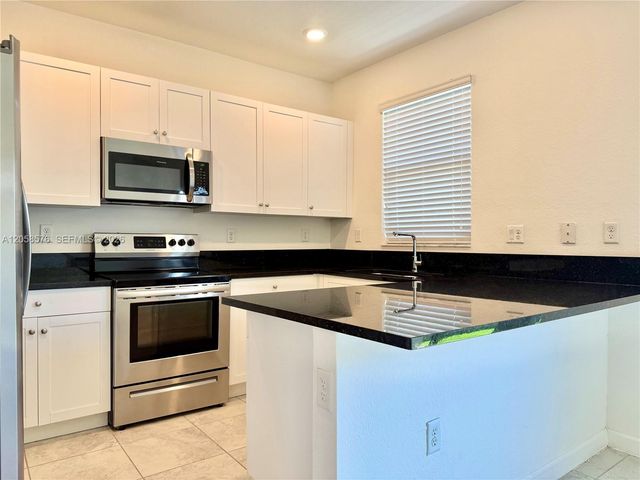 11214 SW 249th St, Homestead, FL 33032