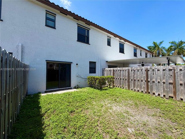 11214 SW 249th St, Homestead, FL 33032
