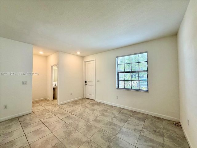 11214 SW 249th St, Homestead, FL 33032