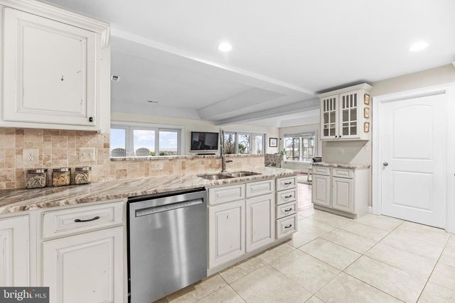 3095 CALVERT BLVD, Lusby, MD 20657