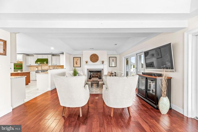 3095 CALVERT BLVD, Lusby, MD 20657