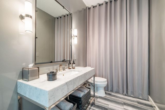 3621 Peregrine Falcon DR, Austin, TX 78746