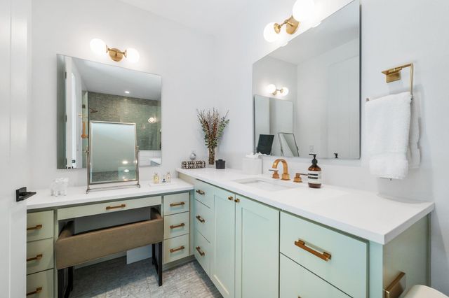 3621 Peregrine Falcon DR, Austin, TX 78746