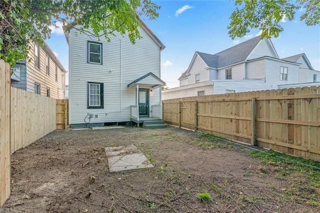 2104 Marshall AVE, Newport News, VA 23607