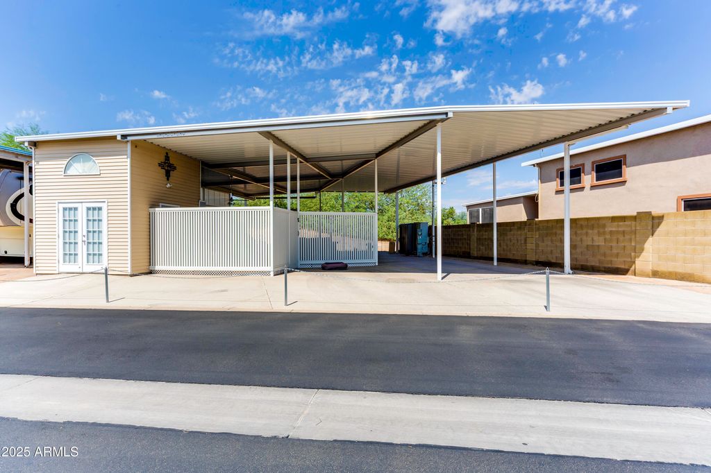 17200 W BELL Road 1076, Surprise, AZ 85374 — exterior